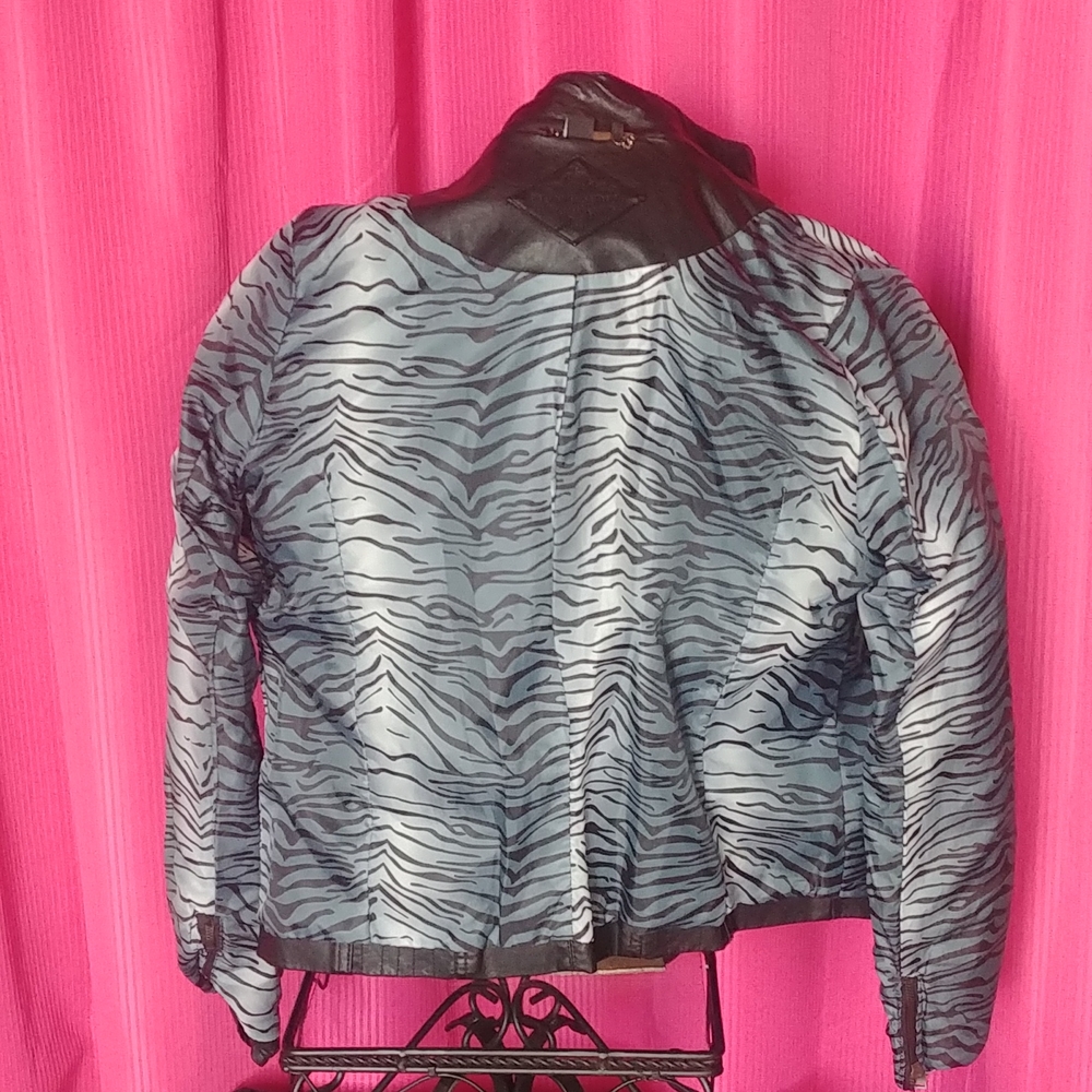 Spring Jacket - Picture 3 of 5